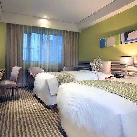 Park City Hotel Central Тайджун Екстериор снимка