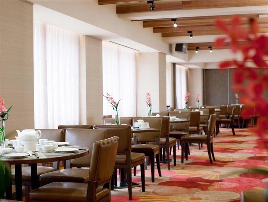 Park City Hotel Central Тайджун Екстериор снимка