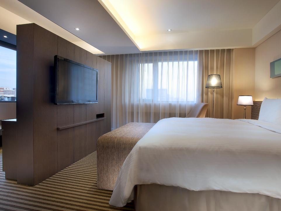 Park City Hotel Central Тайджун Екстериор снимка