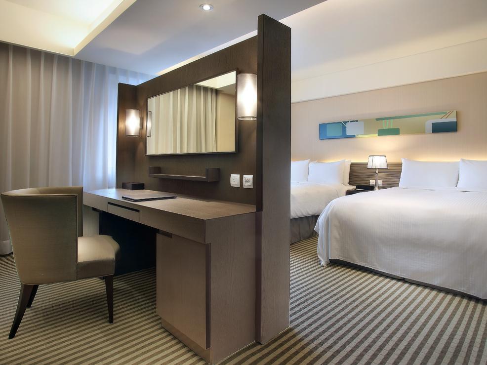Park City Hotel Central Тайджун Екстериор снимка
