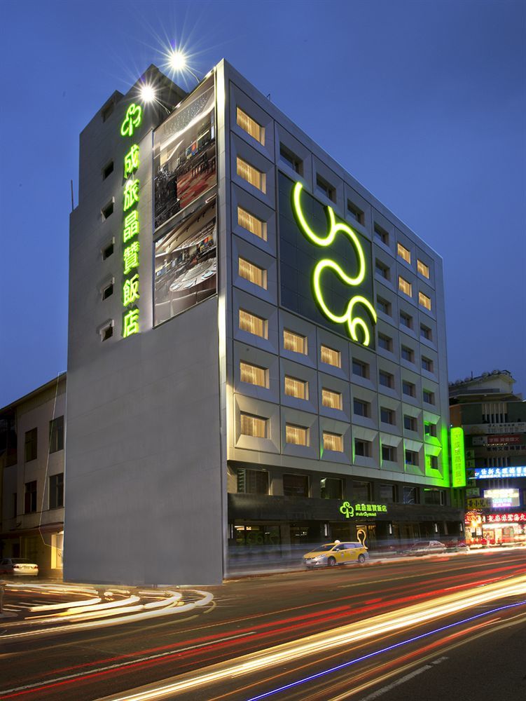 Park City Hotel Central Тайджун Екстериор снимка
